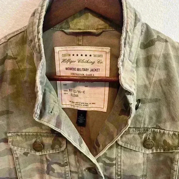 Tommy Hilfiger Women’s Camo Field Utility Jacket Size M - Picture 3 of 9